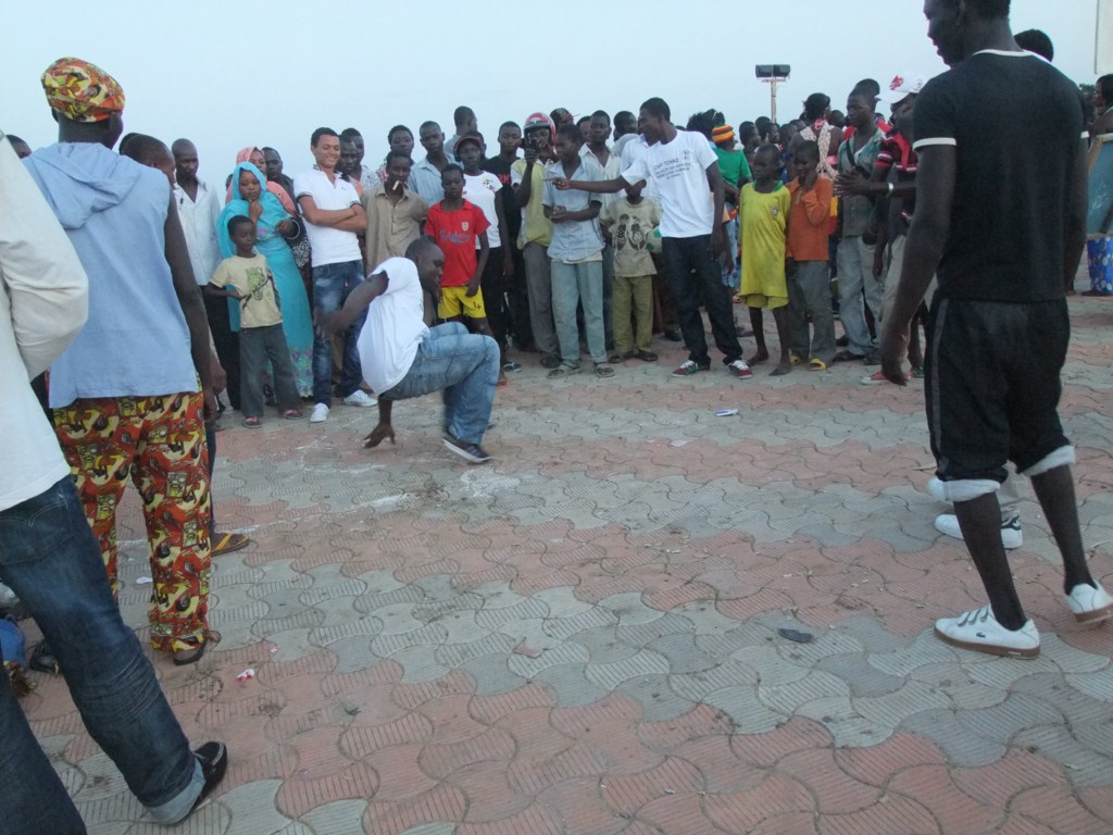 Manif du collectif des artistes pour la paix à la place de la nation de Ndjamena 10