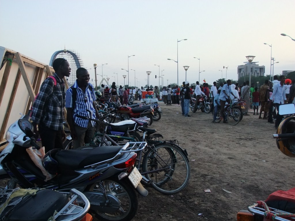 Manif du collectif des artistes pour la paix à la place de la nation de Ndjamena